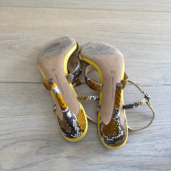 Alexandre Birman Snakeskin Animal Print T Strap Sandals - Picture 6 of 6